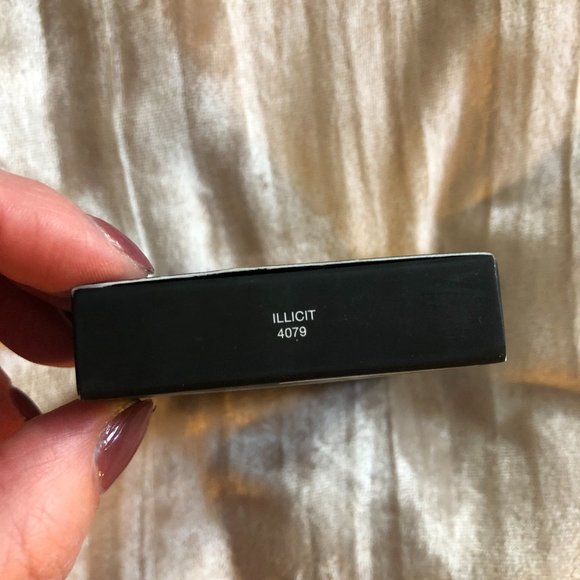 Nars Blush - Shade: Illicit - Picture 4 of 7